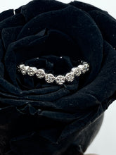 Load image into Gallery viewer, Rococo Dedication Band