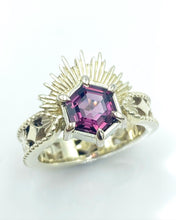 Load image into Gallery viewer, The Erté - Hexagon Spinel