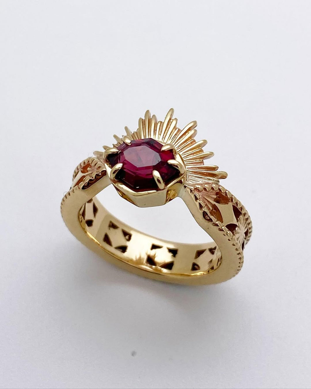 The Ertè - Fancy Marquee Garnet