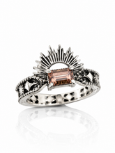 Load image into Gallery viewer, The Etrè - African Zircon
