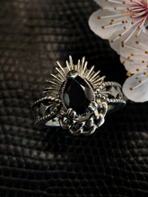 Load image into Gallery viewer, The Etrè - Black Spinel
