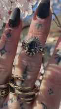 Load and play video in Gallery viewer, The Etrè - Black Spinel

