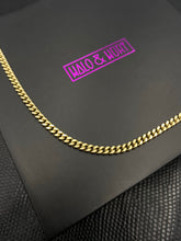Load image into Gallery viewer, 9ct Solid Gold Diamond Curb Chain
